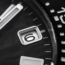 Load image into Gallery viewer, Thorn Steel Diver