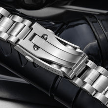 Load image into Gallery viewer, Thorn Steel Diver