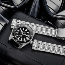 Load image into Gallery viewer, Thorn Steel Diver