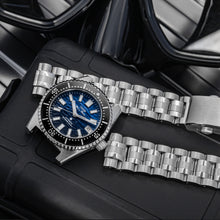 Load image into Gallery viewer, Thorn Steel Diver