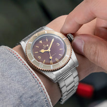 Load image into Gallery viewer, Thorn Big Crown Vintage 6200 Diver - WR Watches