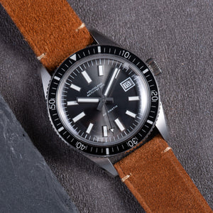 Hruodland Retro Diver