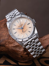 Load image into Gallery viewer, Hruodland Vintage DJ Watch - WR Watches