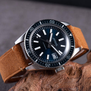 Hruodland Retro Diver