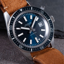 Load image into Gallery viewer, Hruodland Retro Diver