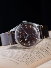 Load image into Gallery viewer, Hruodland Vintage Rail Watch - WR Watches