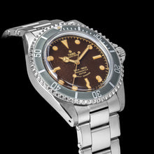 Load image into Gallery viewer, Thorn Vintage Snowflake Sub Diver - WR Watches