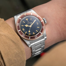 Load image into Gallery viewer, Thorn Big Crown Vintage 6200 Diver - WR Watches