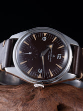 Load image into Gallery viewer, Hruodland Vintage Rail Watch - WR Watches