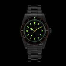 Load image into Gallery viewer, Thorn Big Crown Vintage 6200 Diver - WR Watches