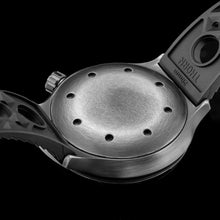 Load image into Gallery viewer, Thorn Titanium Retro Military Diver