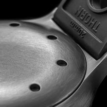 Load image into Gallery viewer, Thorn Titanium Retro Military Diver