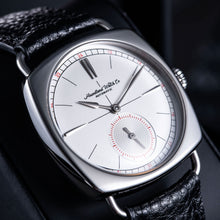 Load image into Gallery viewer, Hruodland Wire Lug Dress Watch - WR Watches