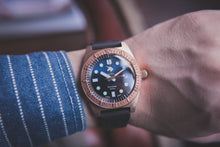 Load image into Gallery viewer, Proxima Bronze 65 Abyssal - WR Watches