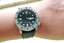 Load image into Gallery viewer, Aluminium Bezel Insert for SKX007 / 009 - WR Watches PLT